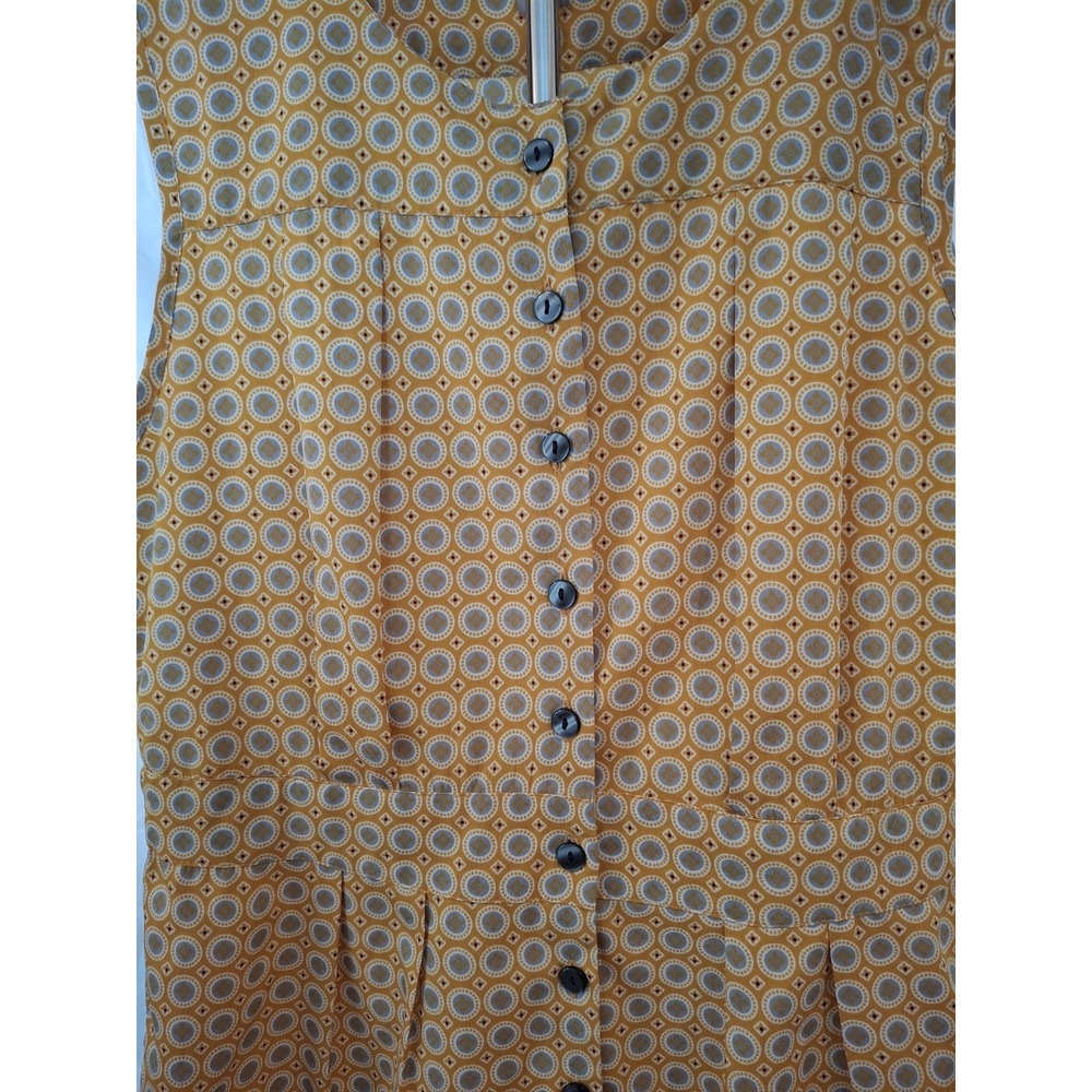 Womens Banana Republic Size 6 Petite Yellow Sleeveless Peplum Blouse. - Picture 3 of 6